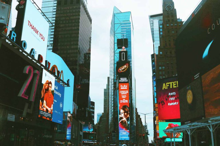 video trends digital signage 2023