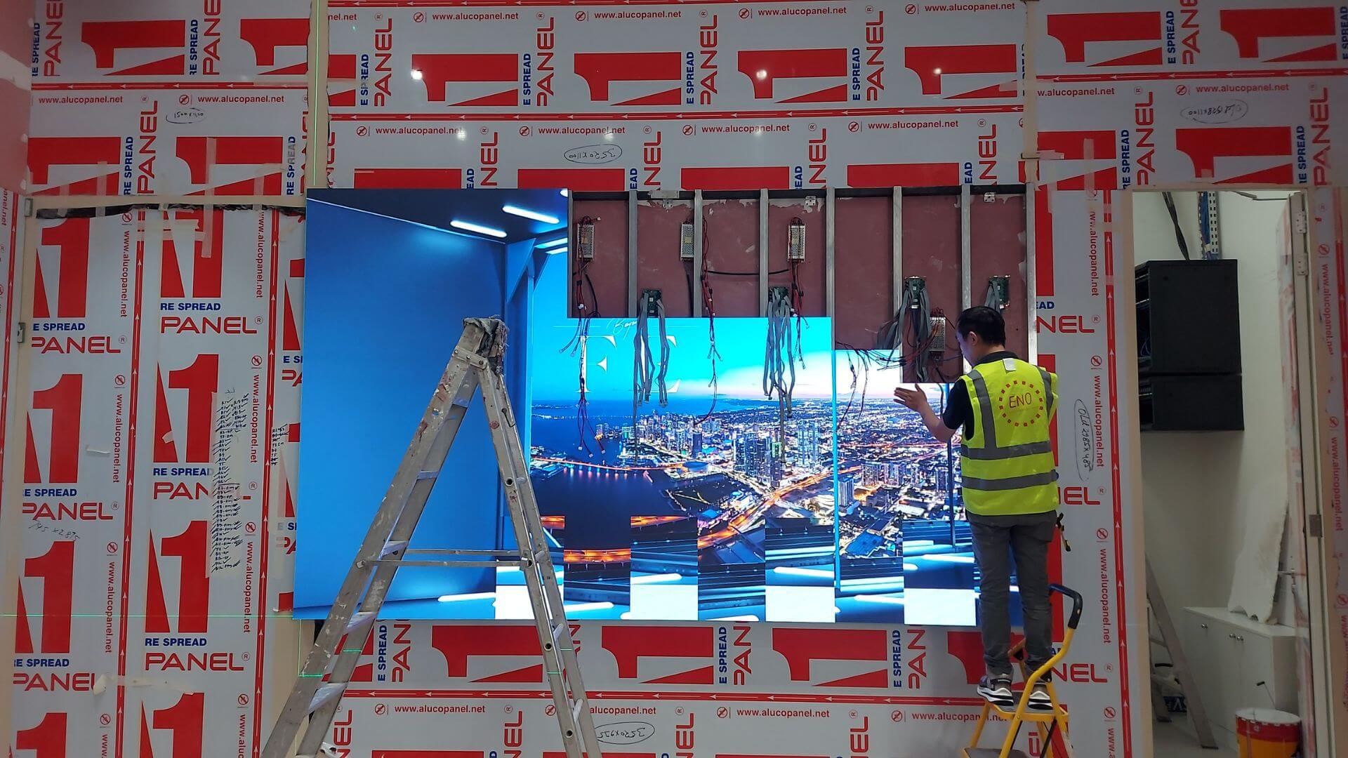 LED Installation Huawei Yas Mall